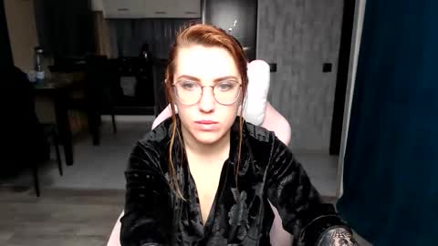 Snapshot of reginasmilee chatting on 11-15-25, 02:53 Regina online show from 11-15-25, 02:53