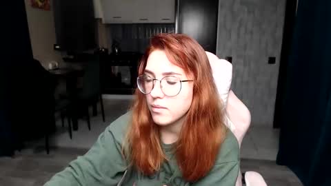 Snapshot of reginasmilee chatting on 12-03-25, 12:40 Regina online show from 12-03-25, 12:40