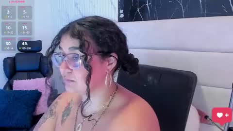 reginavegaa online show from 07-28-26, 06:20