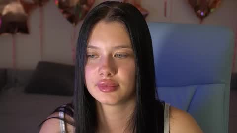 Snapshot of reginawine chatting on 09-18-25, 09:17 ReginaWine online show from 09-18-25, 09:17