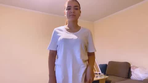 Regin online show from 10-23-25, 01:21