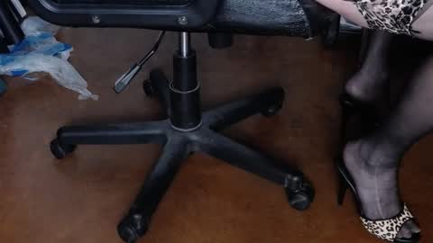 Snapshot of regnerfsky chatting on 01-26-25, 09:40 RegNerfsky online show from 01-26-25, 09:40