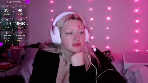 reiannmay online show from 04-01-26, 02:12