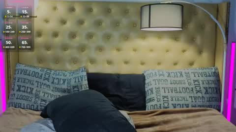 Snapshot of reidalert69 chatting on 12-17-25, 01:00 reidalert69 online show from 12-17-25, 01:00