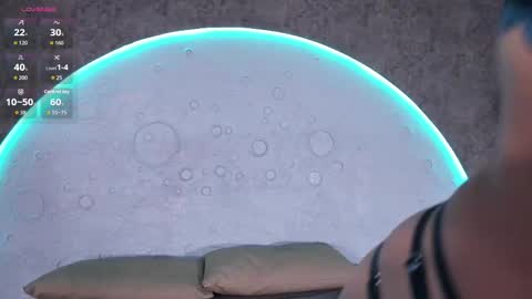 Snapshot of reiinachloe chatting on 10-17-25, 11:18 reiinachloe online show from 10-17-25, 11:18