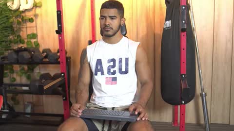 Snapshot of reik_von chatting on 10-20-25, 12:05 Reik online show from 10-20-25, 12:05