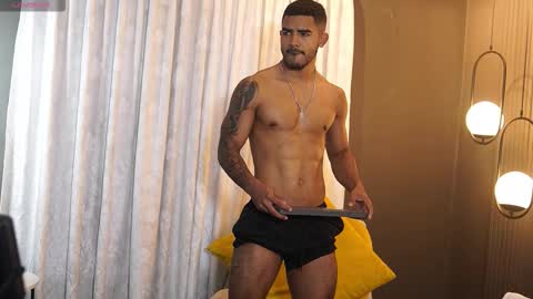 Snapshot of reik_von chatting on 11-18-25, 12:31 Reik online show from 11-18-25, 12:31