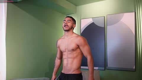 Snapshot of reik_von chatting on 11-24-25, 12:16 Reik online show from 11-24-25, 12:16