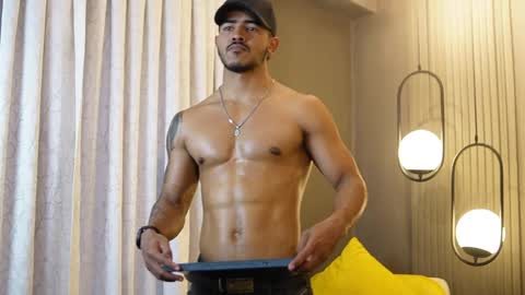 Reik online show from 04-25-26, 09:34