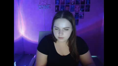 Reina online show from 03-27-26, 07:02