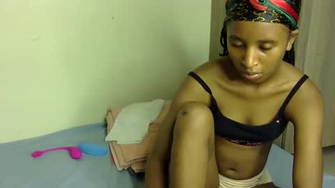 Snapshot of rellings_maya chatting on 01-24-25, 03:11 rellings-maya online show from 01-24-25, 03:11