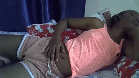 Snapshot of rellings_maya chatting on 10-05-25, 07:56 rellings-maya online show from 10-05-25, 07:56