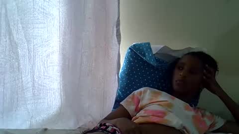 Snapshot of rellings_maya chatting on 10-10-25, 08:46 rellings-maya online show from 10-10-25, 08:46