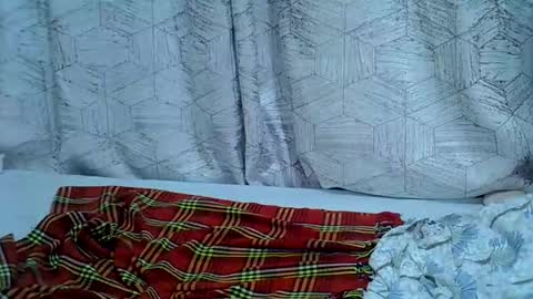 Snapshot of rellings_maya chatting on 10-18-25, 08:42 rellings-maya online show from 10-18-25, 08:42