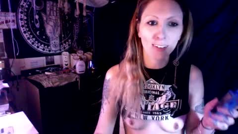 Snapshot of remedy_michelle chatting on 03-10-25, 06:56 Remedy online show from 03-10-25, 06:56