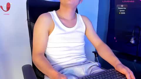 Snapshot of remiblythe chatting on 02-05-25, 12:31 RemiBlythe online show from 02-05-25, 12:31