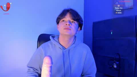 Snapshot of remiblythe chatting on 02-10-25, 08:21 RemiBlythe online show from 02-10-25, 08:21