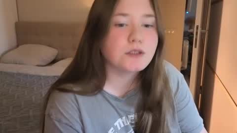 Snapshot of remirann_ chatting on 10-20-25, 03:01 Ann OF - remirann21 online show from 10-20-25, 03:01