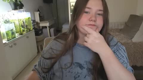 Snapshot of remirann_ chatting on 12-18-25, 12:33 Ann OF - remirann21 online show from 12-18-25, 12:33