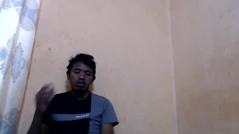 Snapshot of remixstboy chatting on 09-27-25, 07:46 remixstboy online show from 09-27-25, 07:46