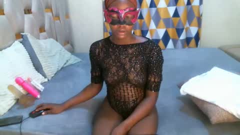 remmyqueen online show from 05-25-26, 12:38