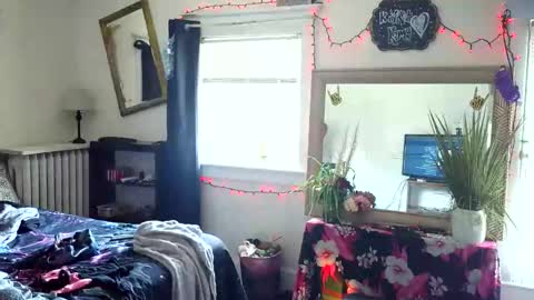 Remy  KitKatt online show from 05-17-26, 04:58