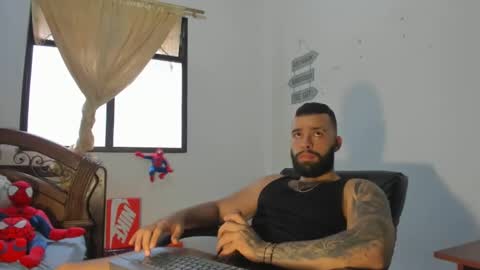 Snapshot of remy_sten chatting on 12-18-24, 10:13 Rmy Steen online show from 12-18-24, 10:13