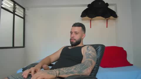 Snapshot of remy_sten chatting on 01-08-25, 09:01 Rmy Steen online show from 01-08-25, 09:01