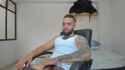 Snapshot of remy_sten chatting on 01-24-25, 09:58 Rmy Steen online show from 01-24-25, 09:58