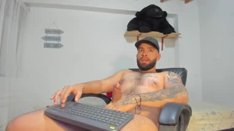 Snapshot of remy_sten chatting on 02-07-25, 10:30 Rmy Steen online show from 02-07-25, 10:30