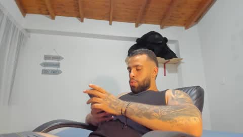 Snapshot of remy_sten chatting on 02-22-25, 12:38 Rmy Steen online show from 02-22-25, 12:38