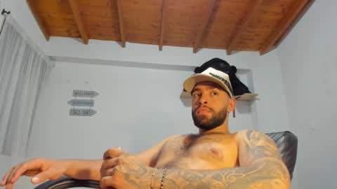 Snapshot of remy_sten chatting on 02-26-25, 02:15 Rmy Steen online show from 02-26-25, 02:15