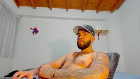 Snapshot of remy_sten chatting on 09-27-25, 02:05 Rmy Steen online show from 09-27-25, 02:05