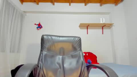 Snapshot of remy_sten chatting on 10-02-25, 11:56 Rmy Steen online show from 10-02-25, 11:56