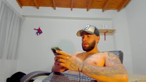 Snapshot of remy_sten chatting on 10-19-25, 03:18 Rmy Steen online show from 10-19-25, 03:18