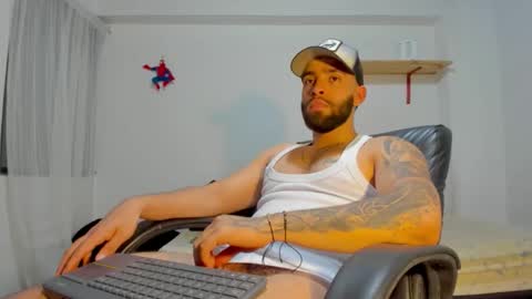 Snapshot of remy_sten chatting on 10-29-25, 11:39 Rmy Steen online show from 10-29-25, 11:39