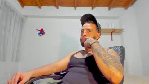 Snapshot of remy_sten chatting on 10-31-25, 02:34 Rmy Steen online show from 10-31-25, 02:34