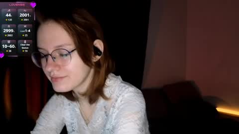 Snapshot of renaeblaski chatting on 05-10-26, 06:24 Claire online show from 05-10-26, 06:24