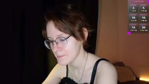 Snapshot of renaeblaski chatting on 05-30-26, 07:22 Claire online show from 05-30-26, 07:22