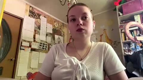 Annabel online show from 06-10-26, 07:18