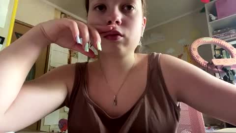 Annabel online show from 06-18-26, 08:14