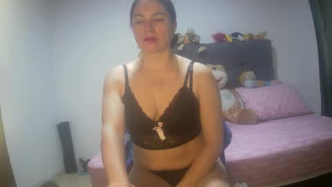 renata_hot1 online show from 09-28-25, 12:38