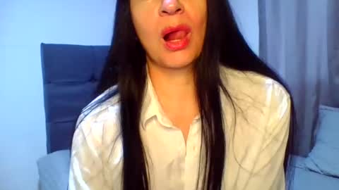 Snapshot of renata_hot1 chatting on 06-12-26, 10:52 renata_hot1 online show from 06-12-26, 10:52