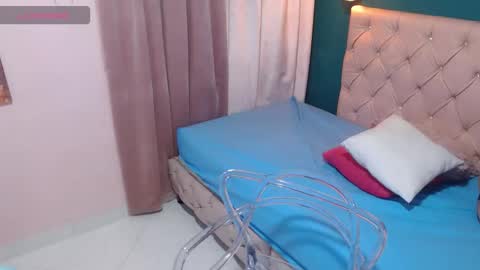 renata_milf_ online show from 10-27-25, 11:47