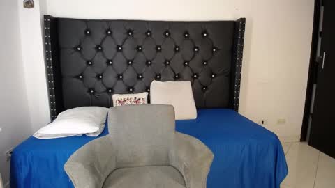 Renata Salinas online show from 04-14-26, 09:54