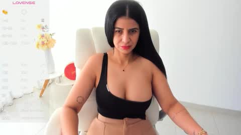 RENATA online show from 10-06-25, 04:59
