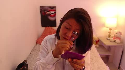 Snapshot of renataj chatting on 10-14-25, 01:34 renataj online show from 10-14-25, 01:34