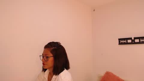 Snapshot of renataj chatting on 10-17-25, 02:08 renataj online show from 10-17-25, 02:08