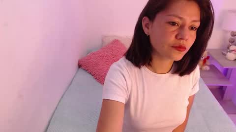 Snapshot of renataj chatting on 11-20-25, 07:13 renataj online show from 11-20-25, 07:13