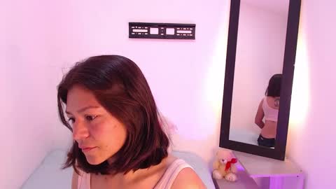 Snapshot of renataj chatting on 12-15-25, 11:14 renataj online show from 12-15-25, 11:14